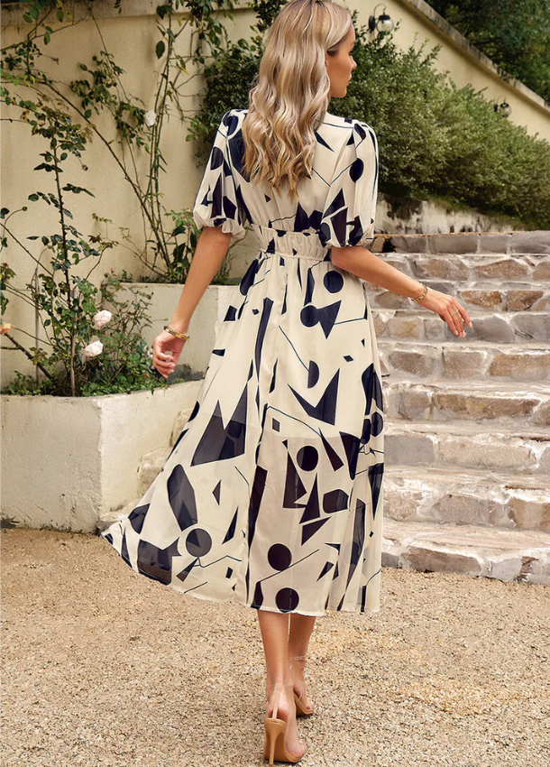 Estella - Flattering Floral Midi Dress