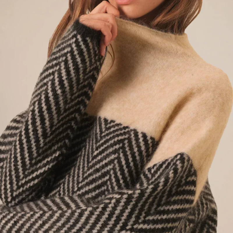 Evelyn - Cozy Sweater