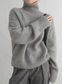 Michella - Elegant Turtleneck