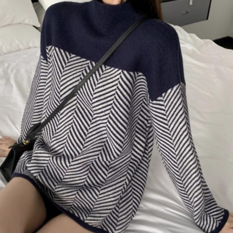Evelyn - Cozy Sweater