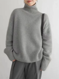 Michella - Elegant Turtleneck