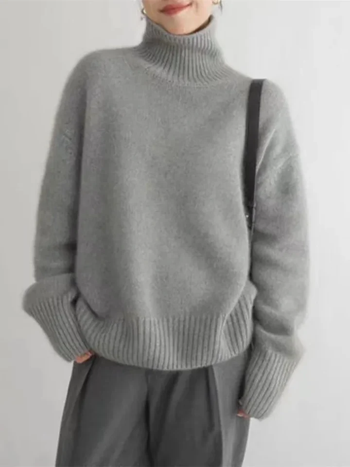 Michella - Elegant Turtleneck