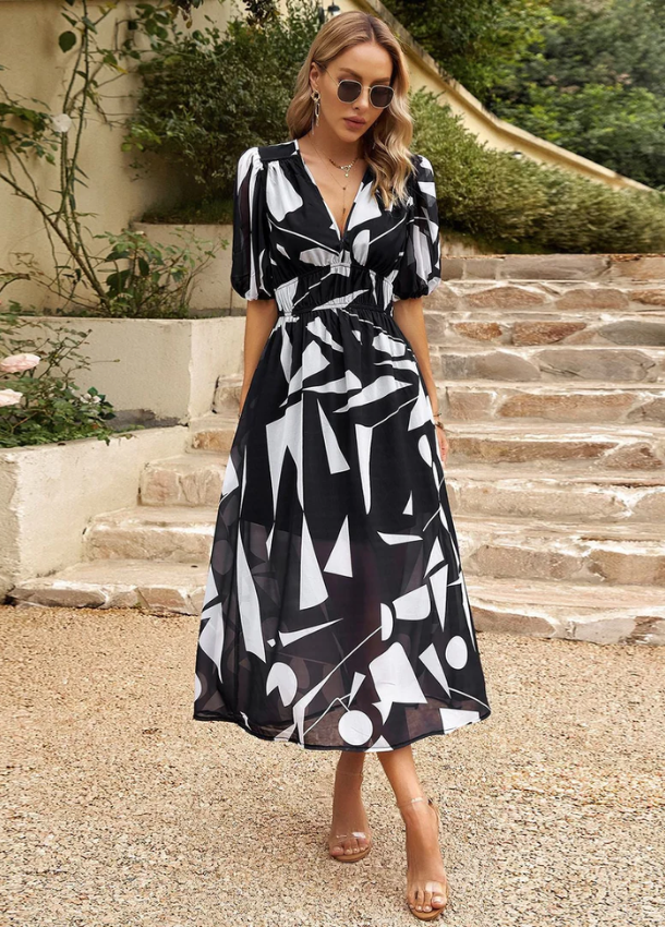 Estella - Flattering Floral Midi Dress