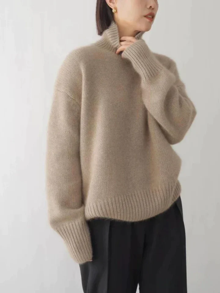 Michella - Elegant Turtleneck