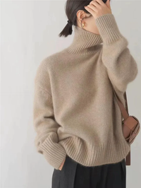 Michella - Elegant Turtleneck