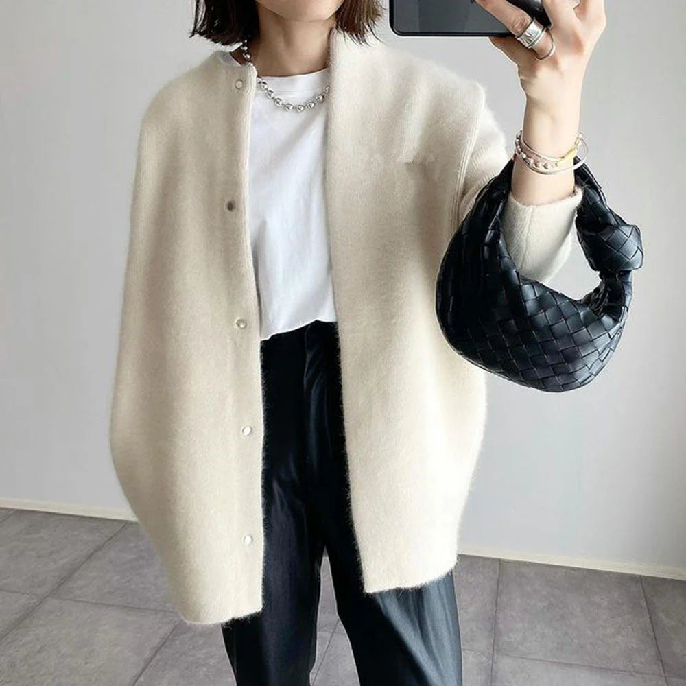 Eliana - Warm and soft cardigan