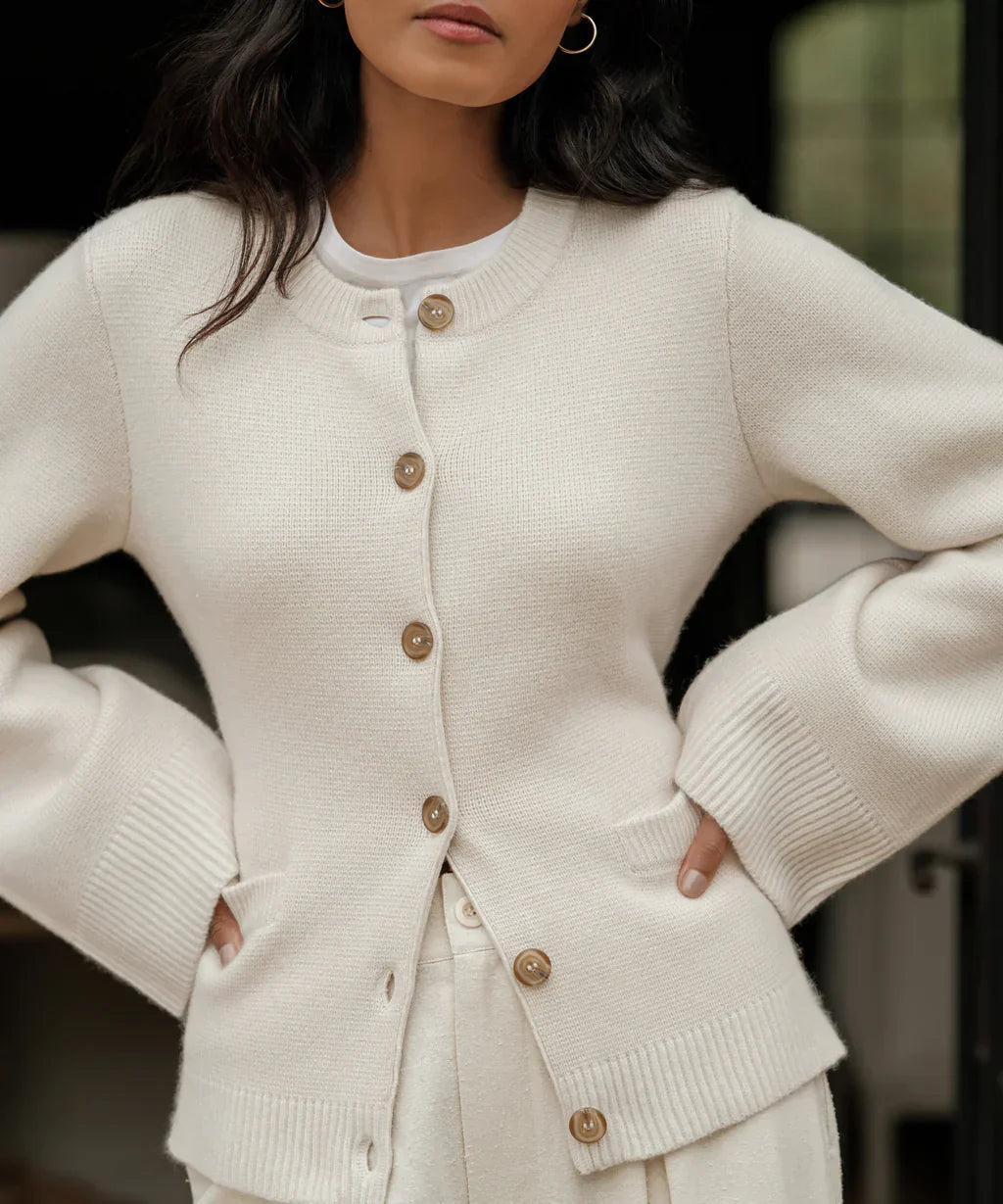 Margery - Elegant wool cardigan with button placket